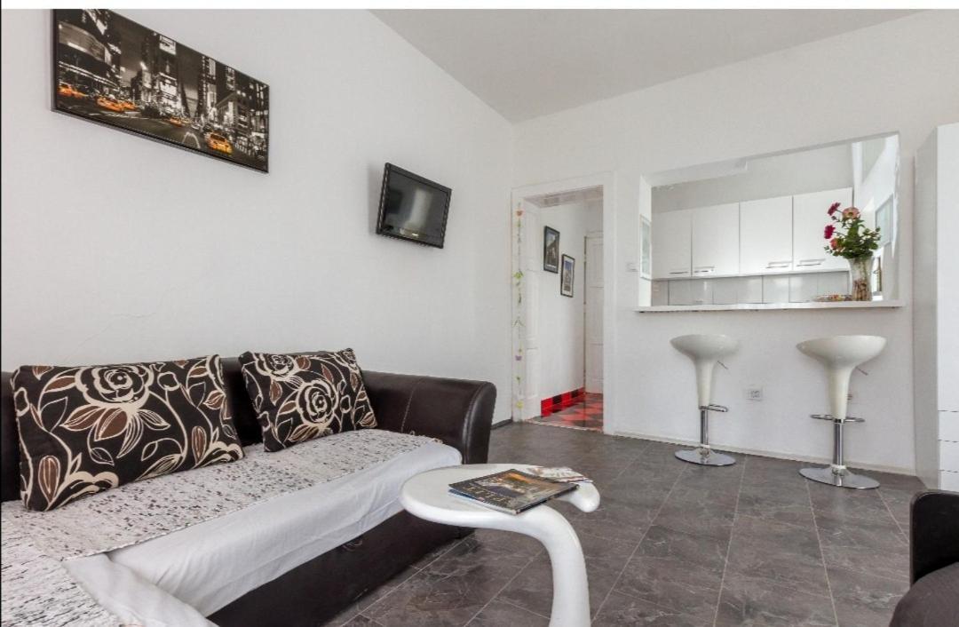 Apartment Izabela Split Exterior photo