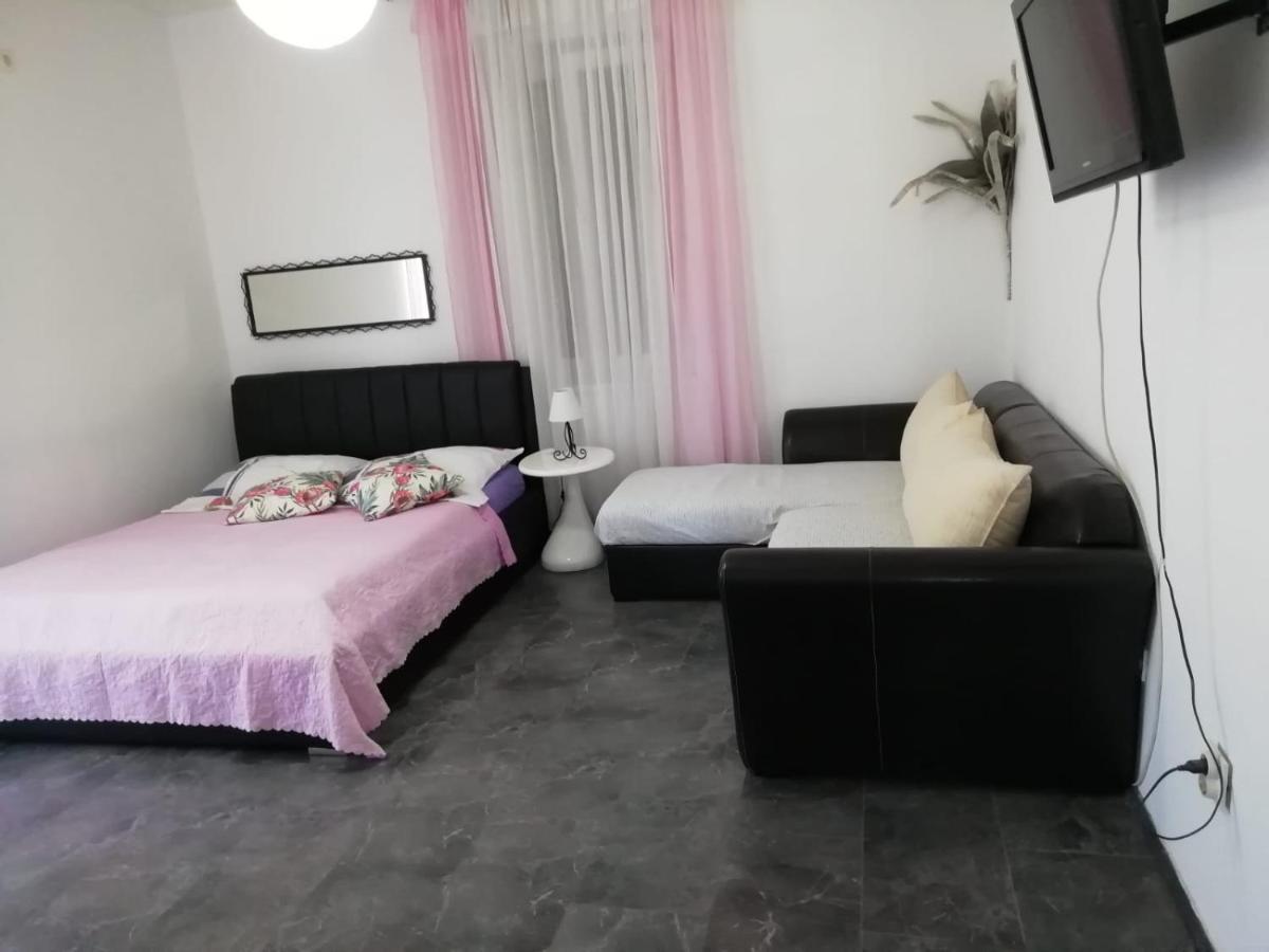 Apartment Izabela Split Exterior photo